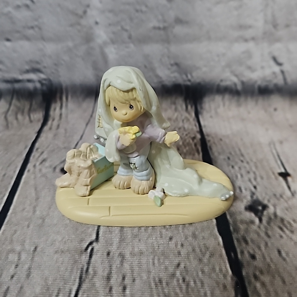 Vintage Precious Moments monthly figurine